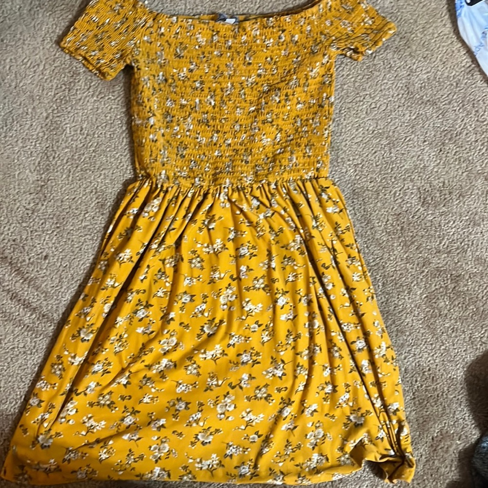 J for Justify size small yellow sun dress